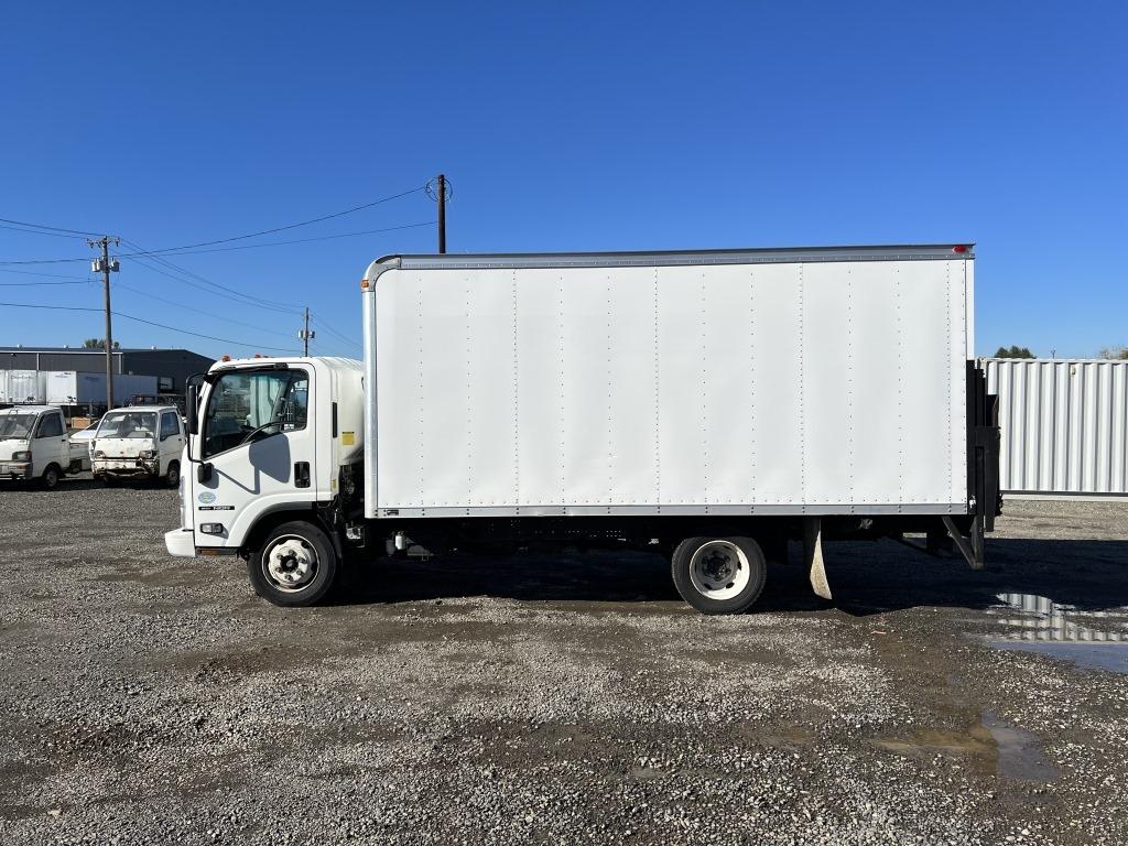 2009 Isuzu NQR Box Truck