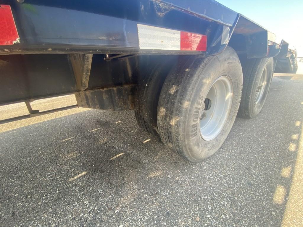 2015 PJ T/A Gooseneck Equipment Trailer
