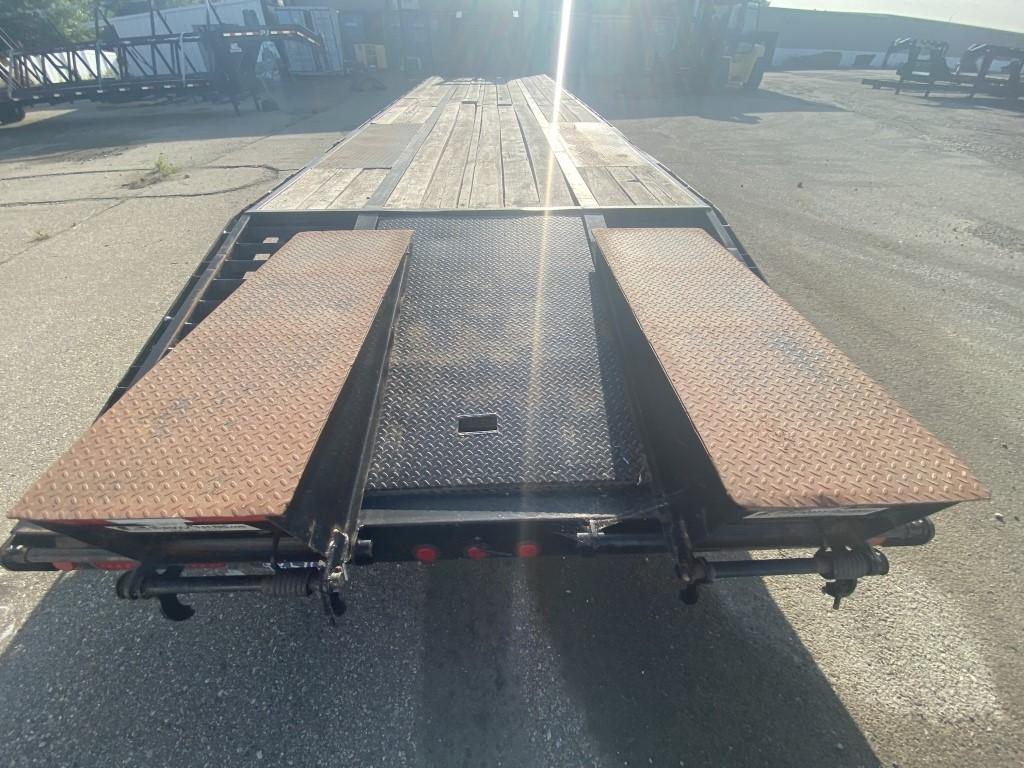 2015 PJ T/A Gooseneck Equipment Trailer