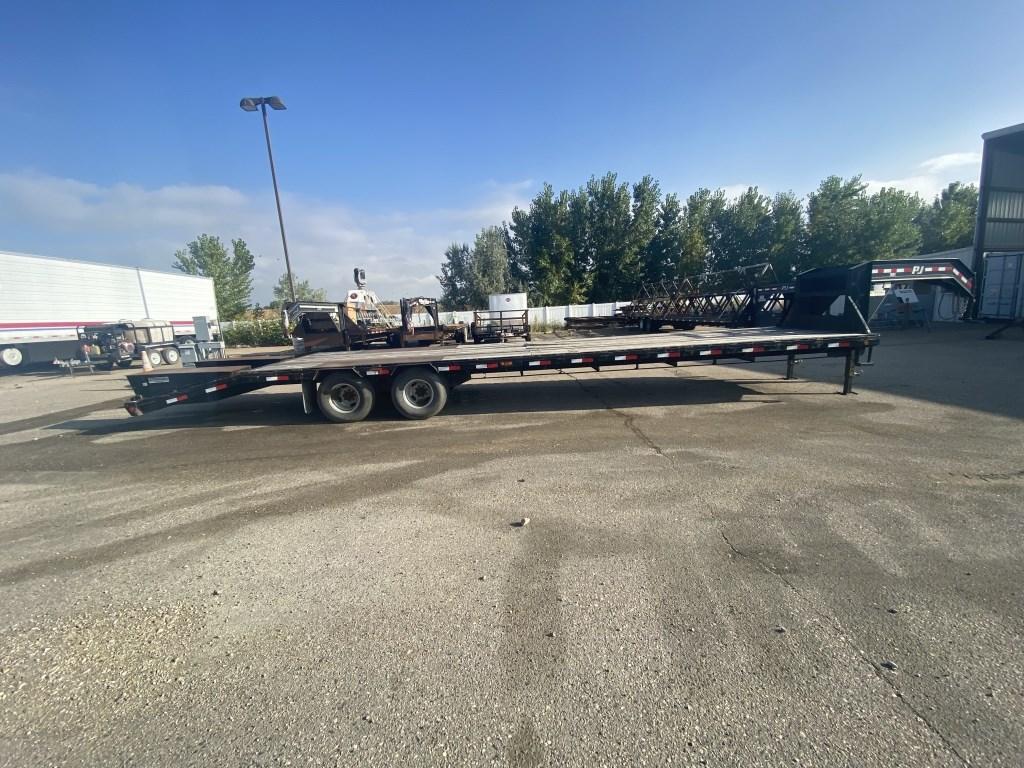 2015 PJ T/A Gooseneck Equipment Trailer