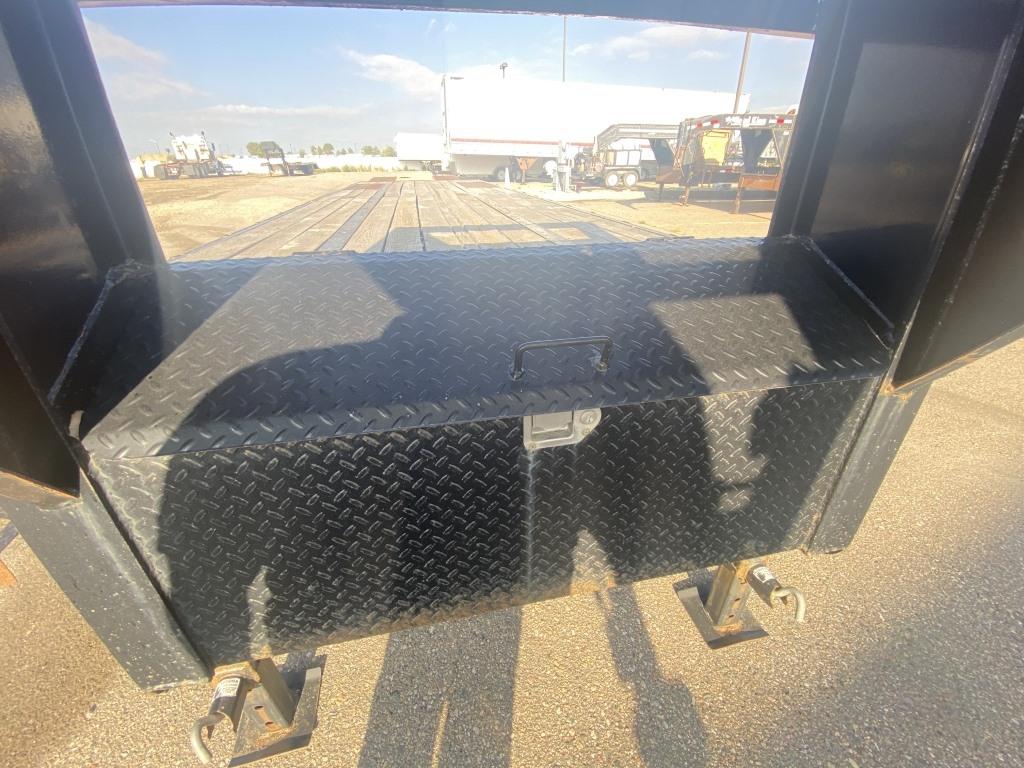 2015 PJ T/A Gooseneck Equipment Trailer