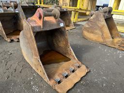 36" Dig Bucket w/Cutting Edge