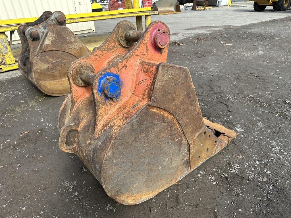 36" Dig Bucket w/Cutting Edge