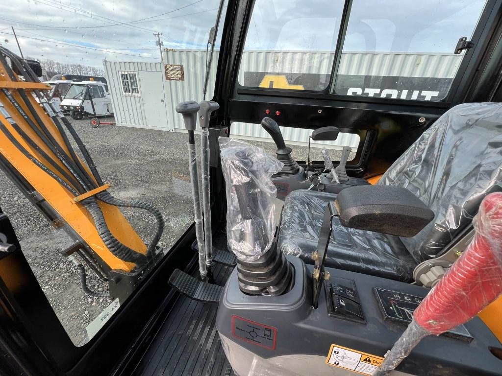 2023 AGT NT30 Mini Hydraulic Excavator