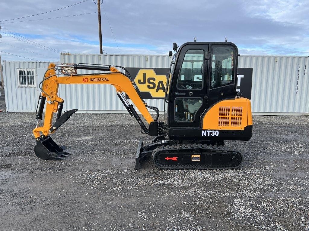 2023 AGT NT30 Mini Hydraulic Excavator