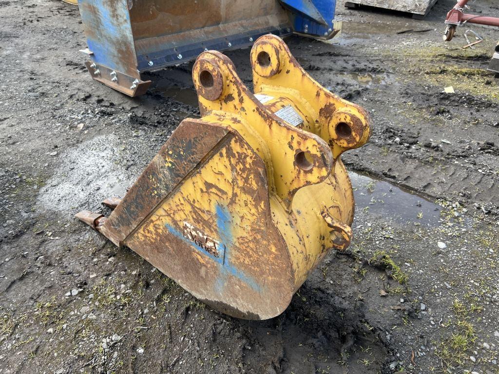 1996 Jones 18" Dig Bucket