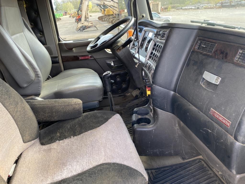 2020 Kenworth T800 Tri-Axle Log Truck