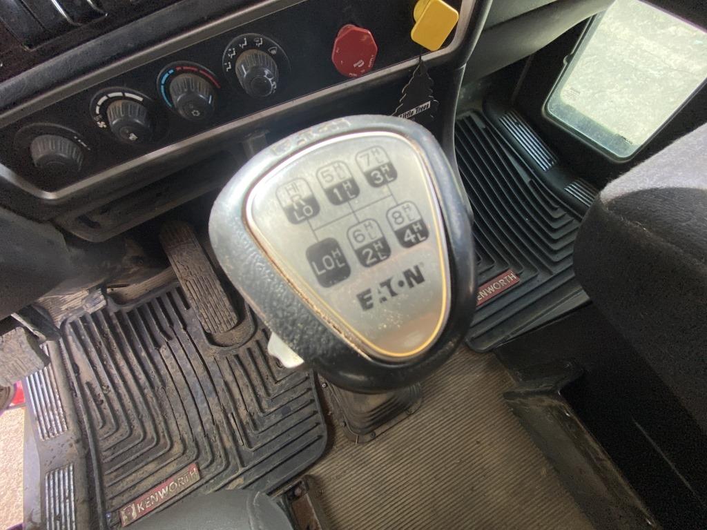 2020 Kenworth T800 Tri-Axle Log Truck