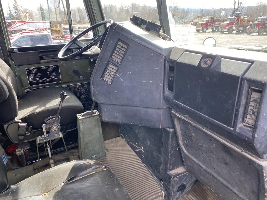 1992 Freightliner M916A1 T/A Truck Tractor