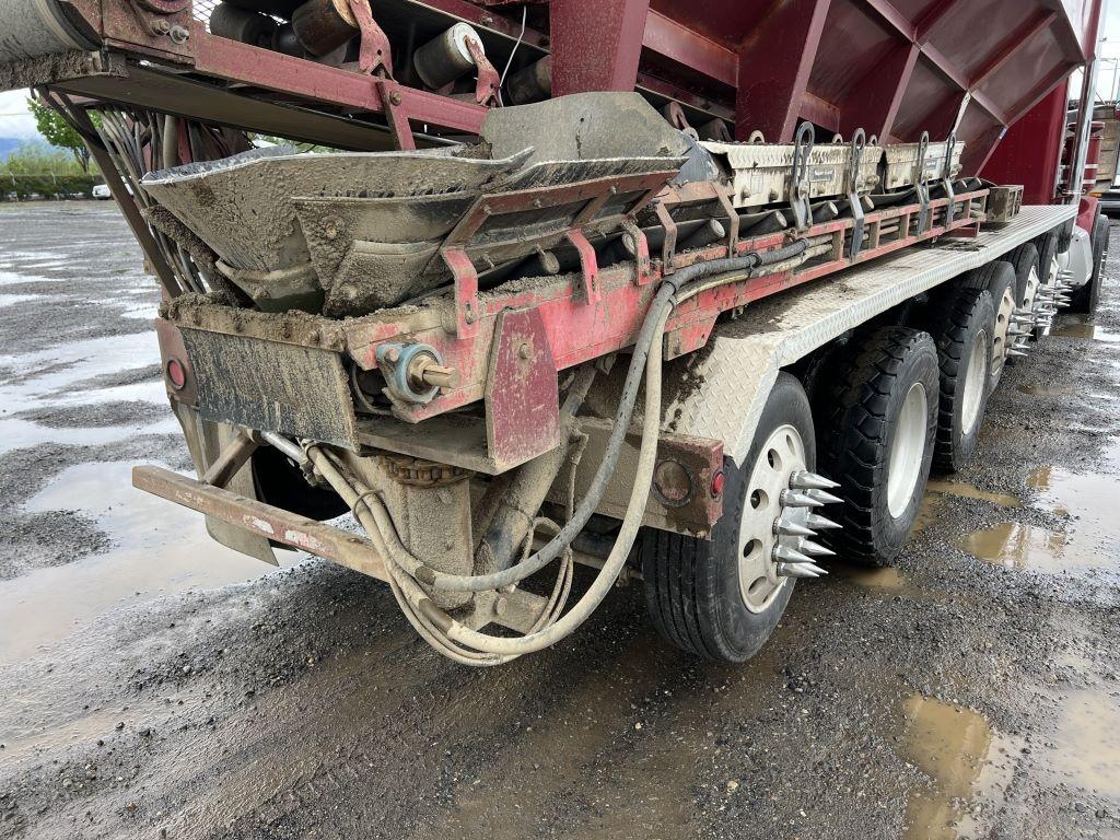 2004 Peterbilt 357 w/CanAmerican Soil King XL19