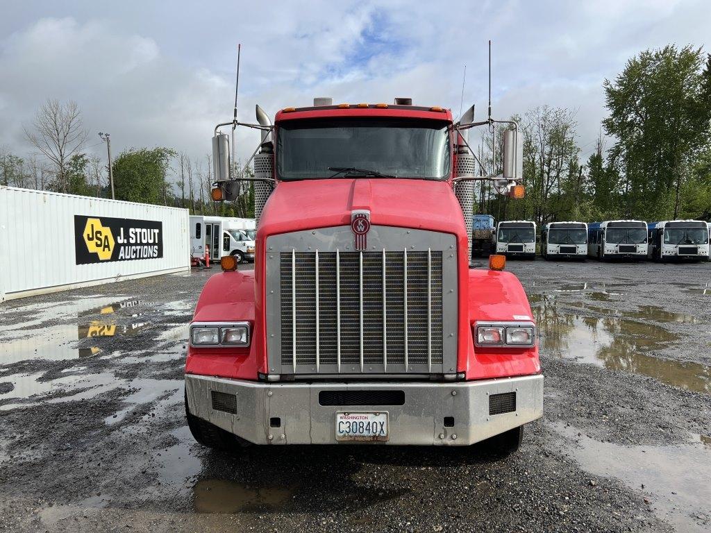 2006 Kenworth T800 Tri-Axle Transfer Truck