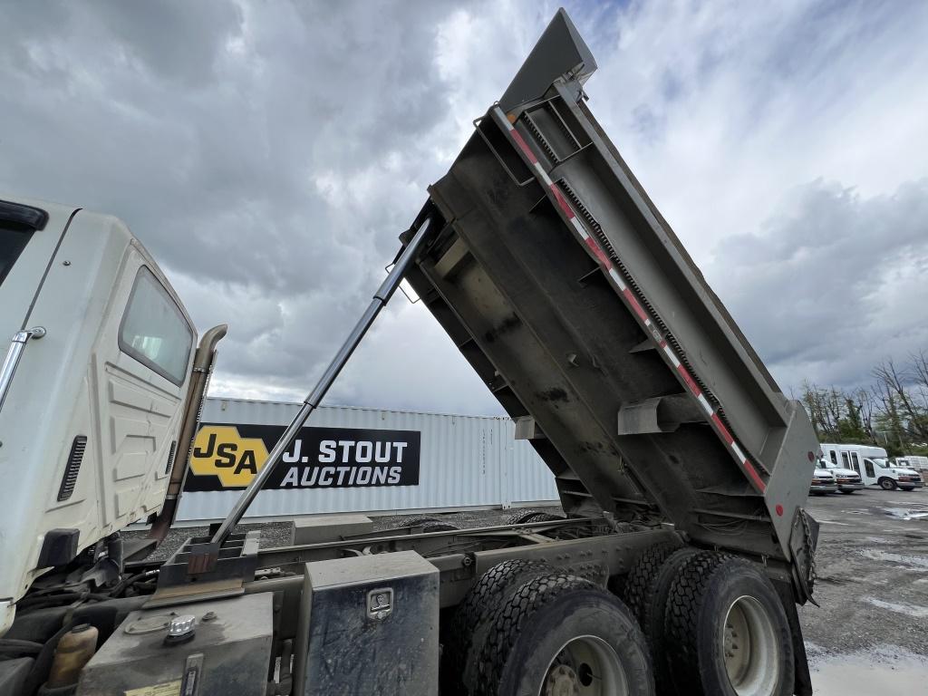 2006 International 7600 T/A Dump Truck