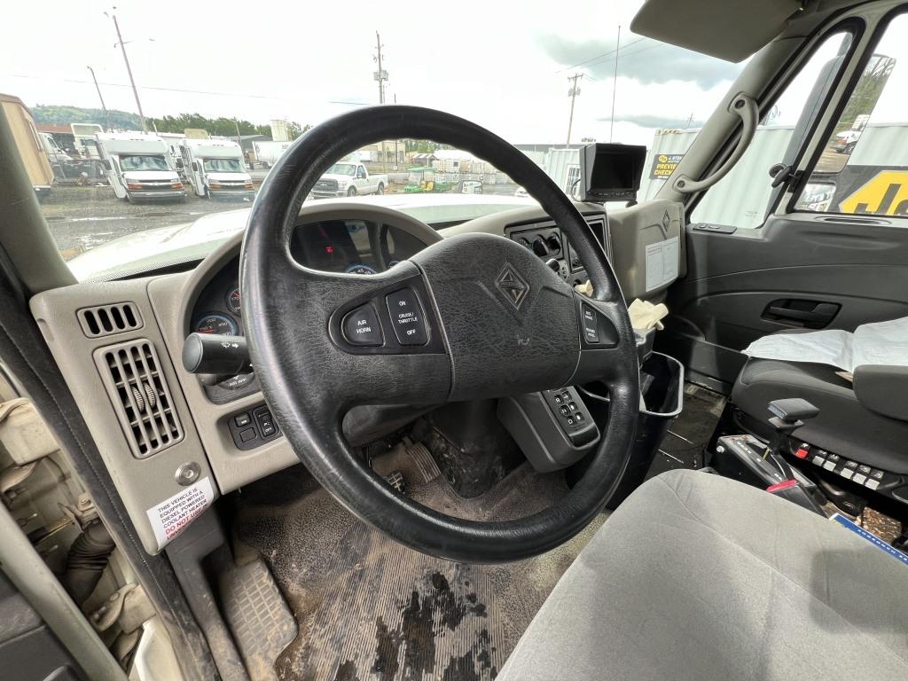 2009 International 7500 S/A Dump Truck