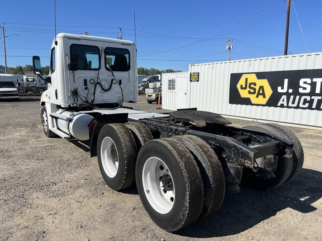 2018 Freightliner T/A Truck Tractor