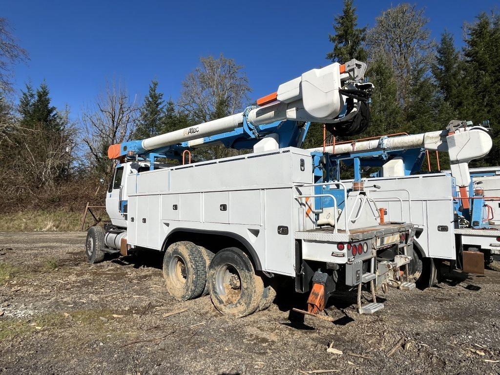 2013 International 7500 Boom Truck