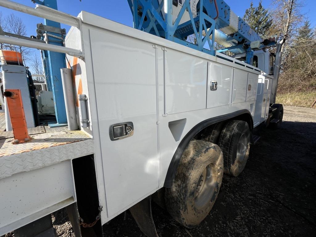 2013 International 7500 Boom Truck