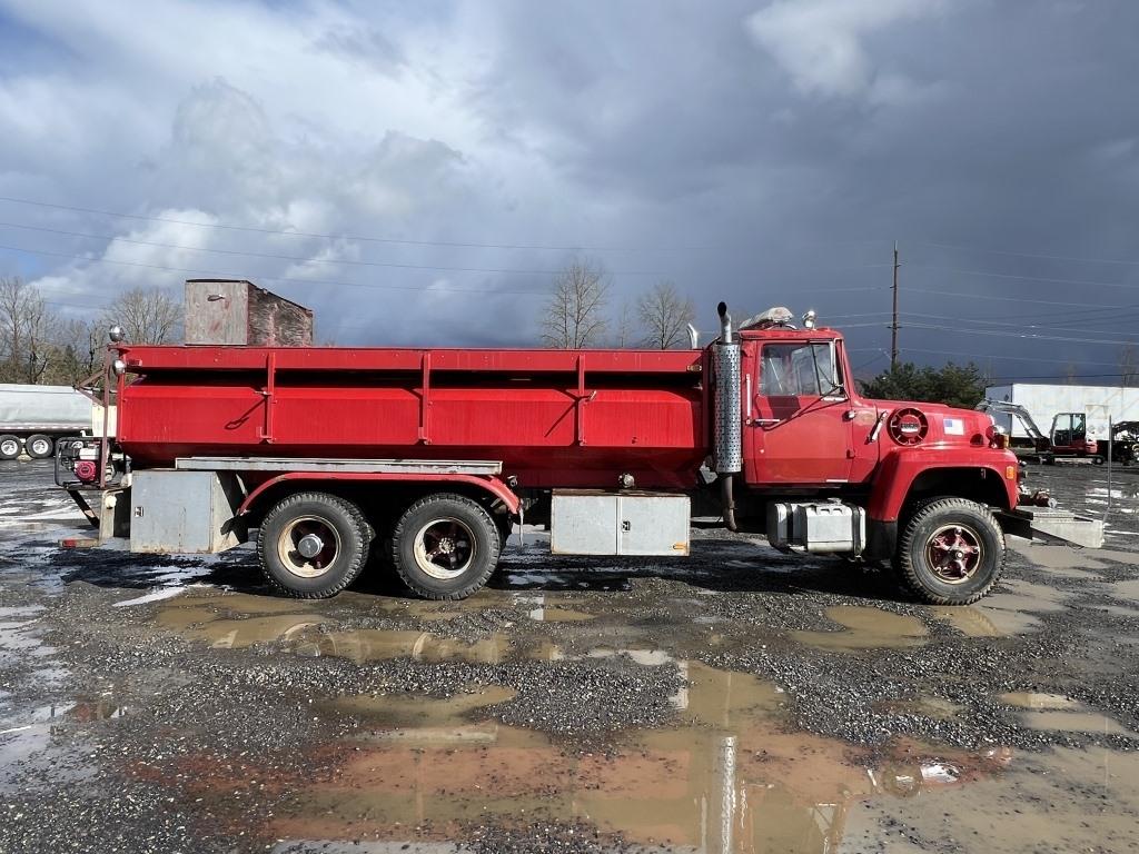 1973 Ford 9000 T/A Fire Truck