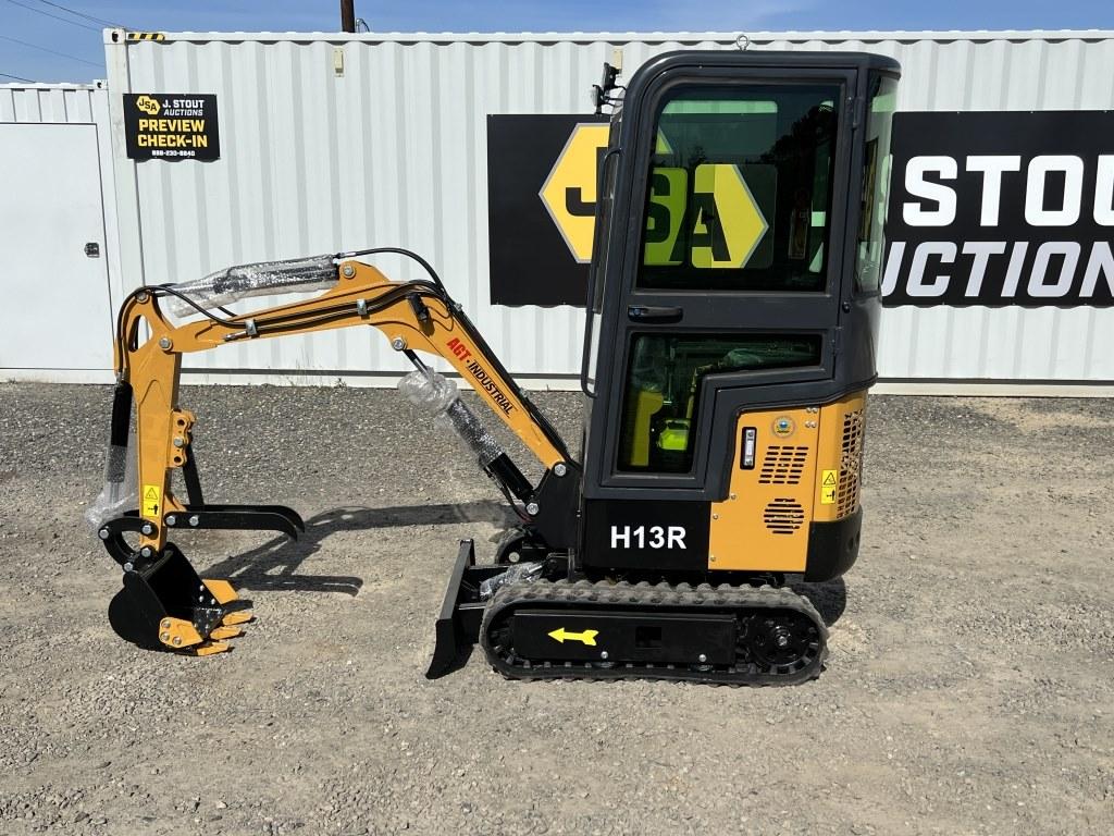 2024 AGT H13R Mini Hydraulic Excavator