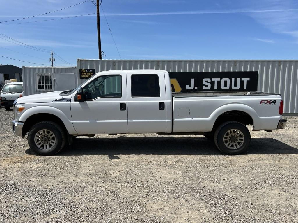 2013 Ford F350 Crew Cab 4x4 Pickup