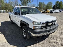 2007 Chevrolet 2500 HD Extra Cab 4x4 Pickup