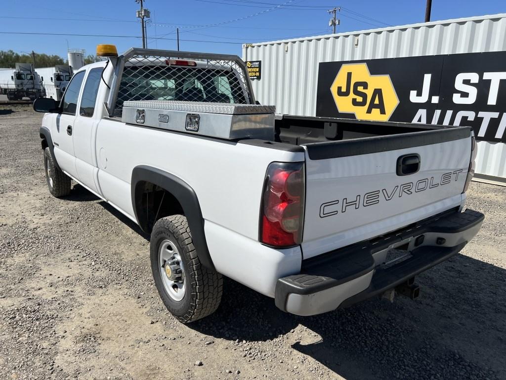 2007 Chevrolet 2500 HD Extra Cab 4x4 Pickup