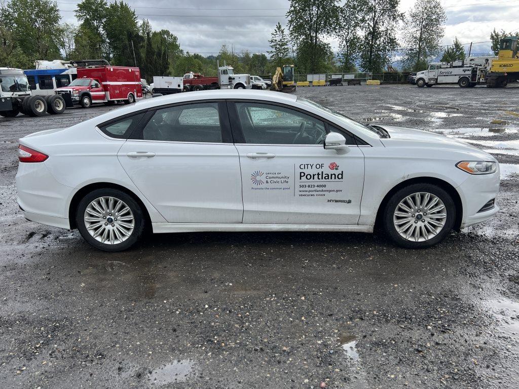 2015 Ford Fusion SE Hybrid Sedan