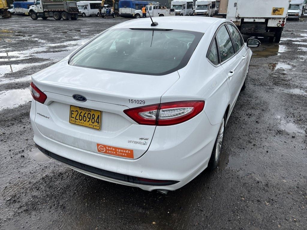 2015 Ford Fusion SE Hybrid Sedan