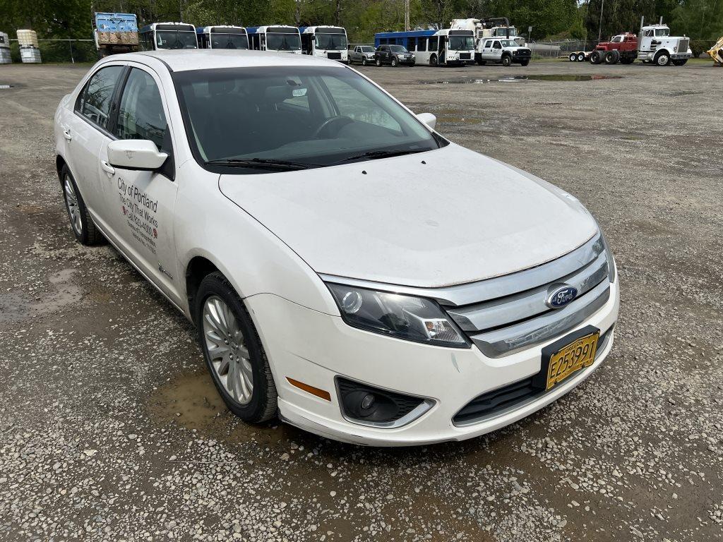 2011 Ford Fusion Hybrid Sedan