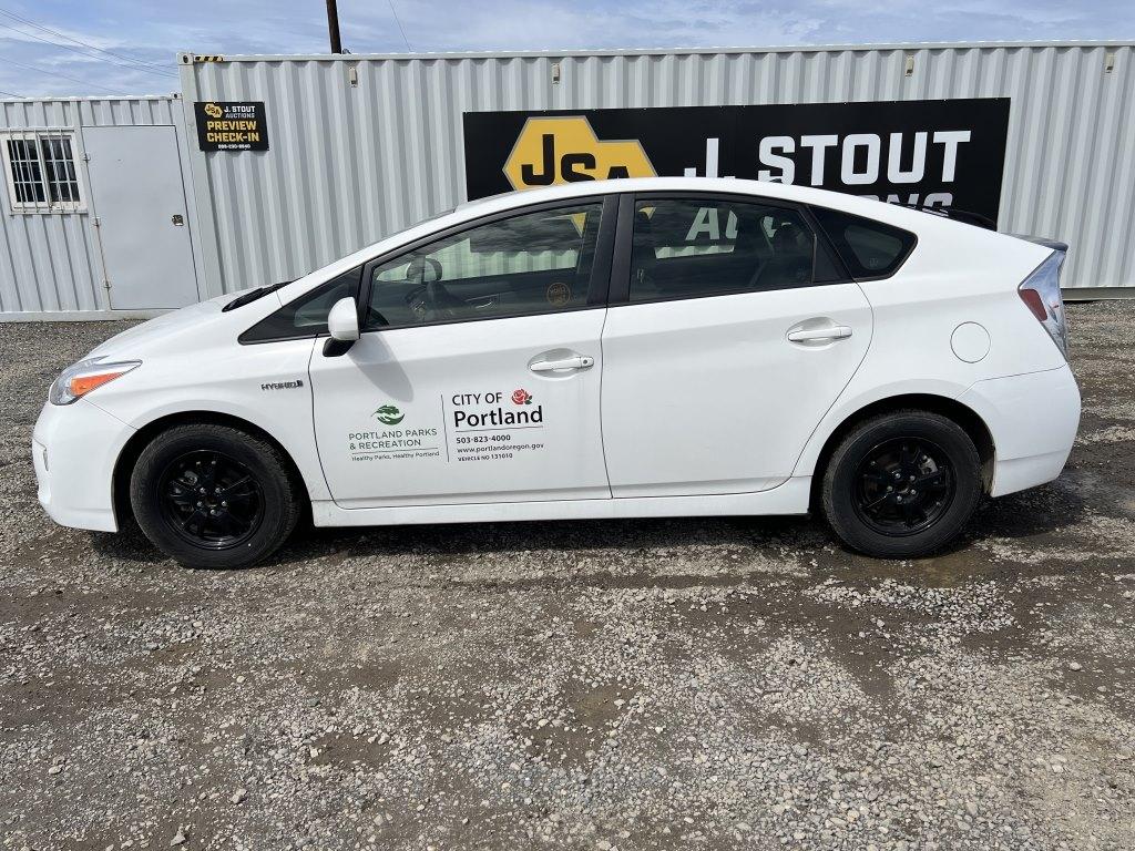 2013 Toyota Prius Hybrid Sedan