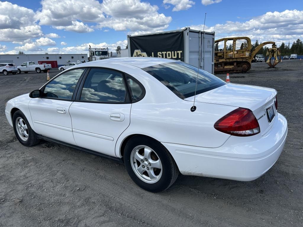 2004 Ford Taurus SE Sedan