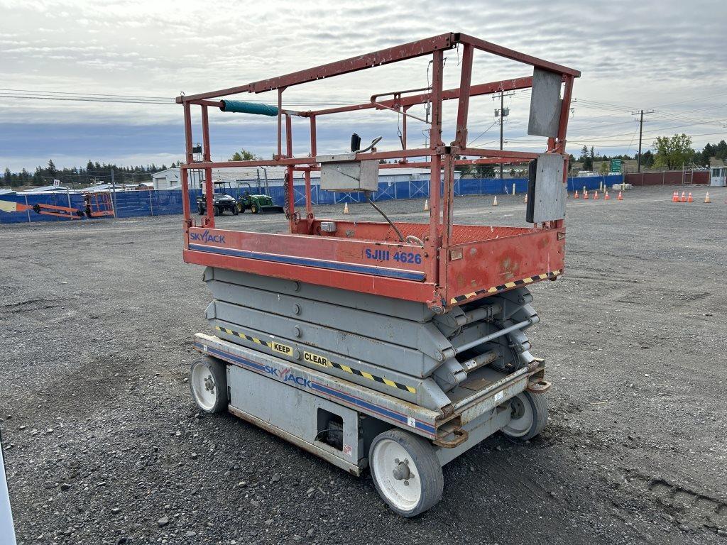 2012 SkyJack SJIII 4626 Scissor Lift