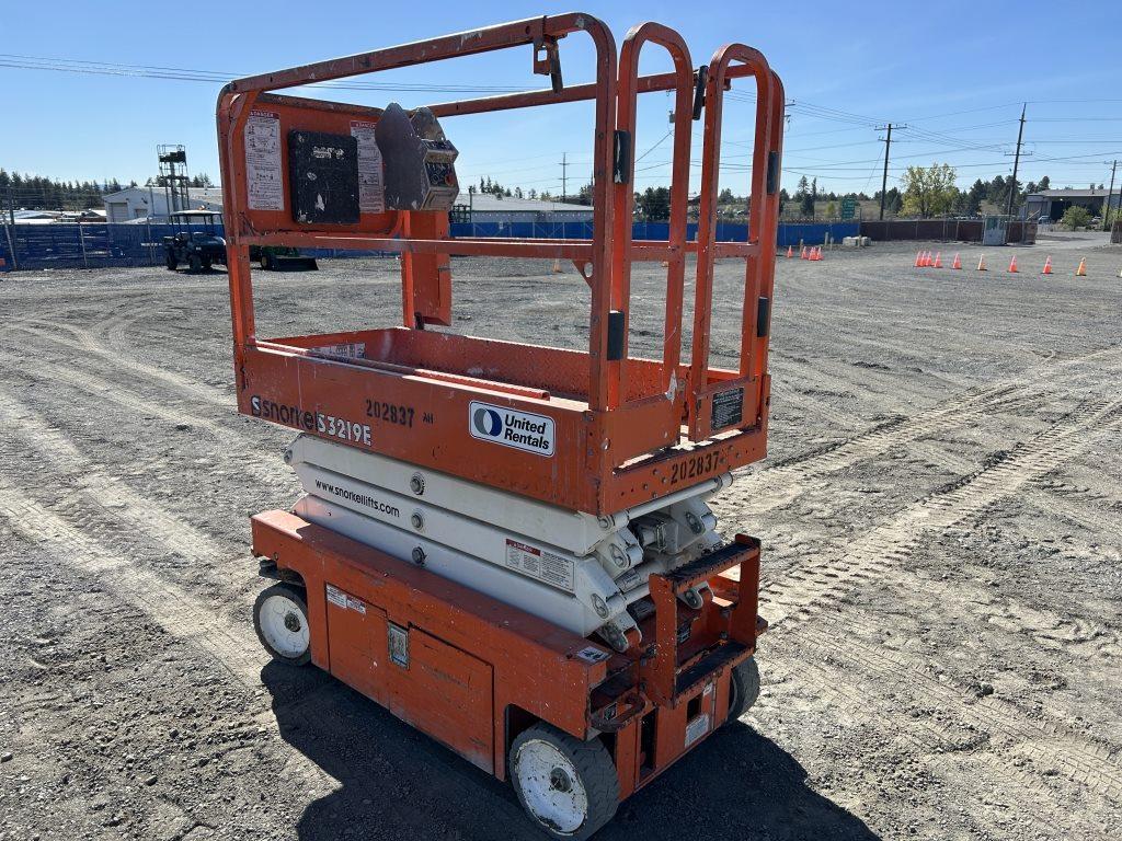 2018 Snorkel S3219E Scissor Lift