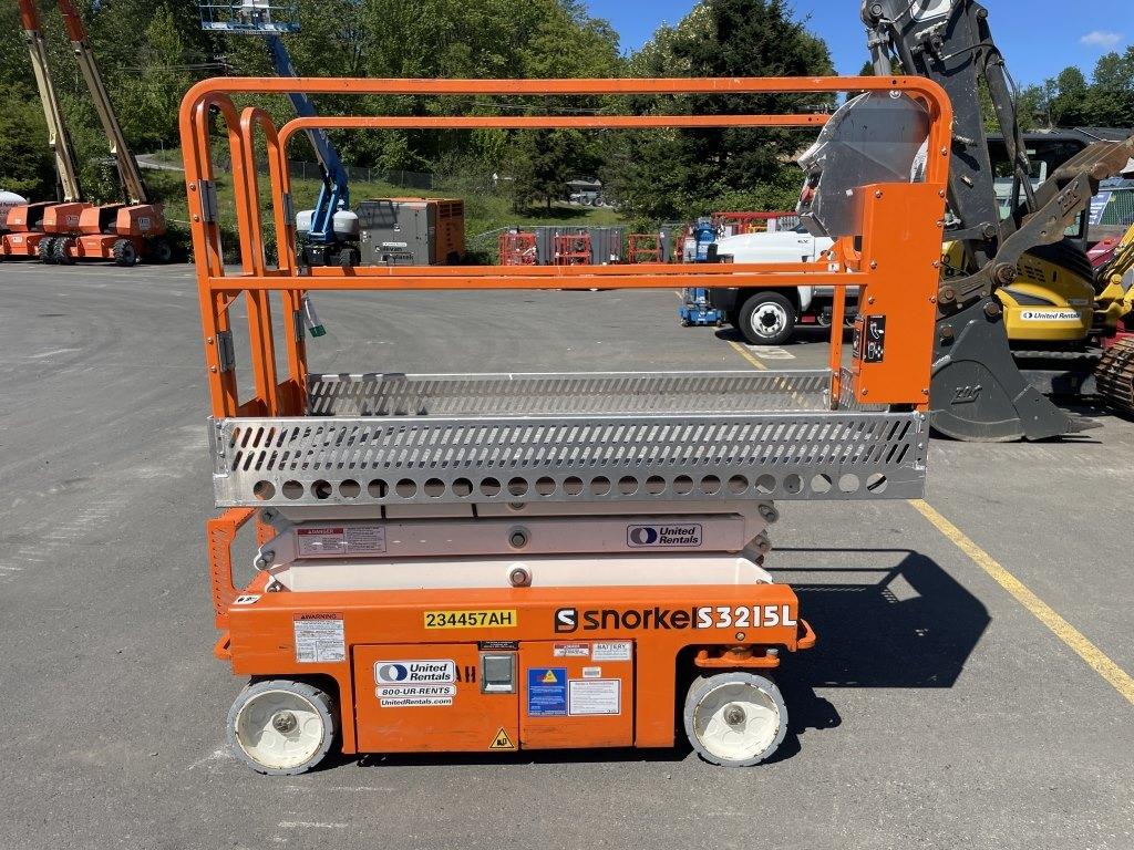 2019 Snorkel S3215L Scissor Lift