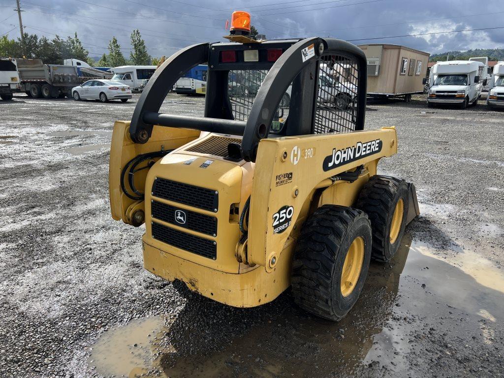 2003 John Deere 250 Skidsteer Loader