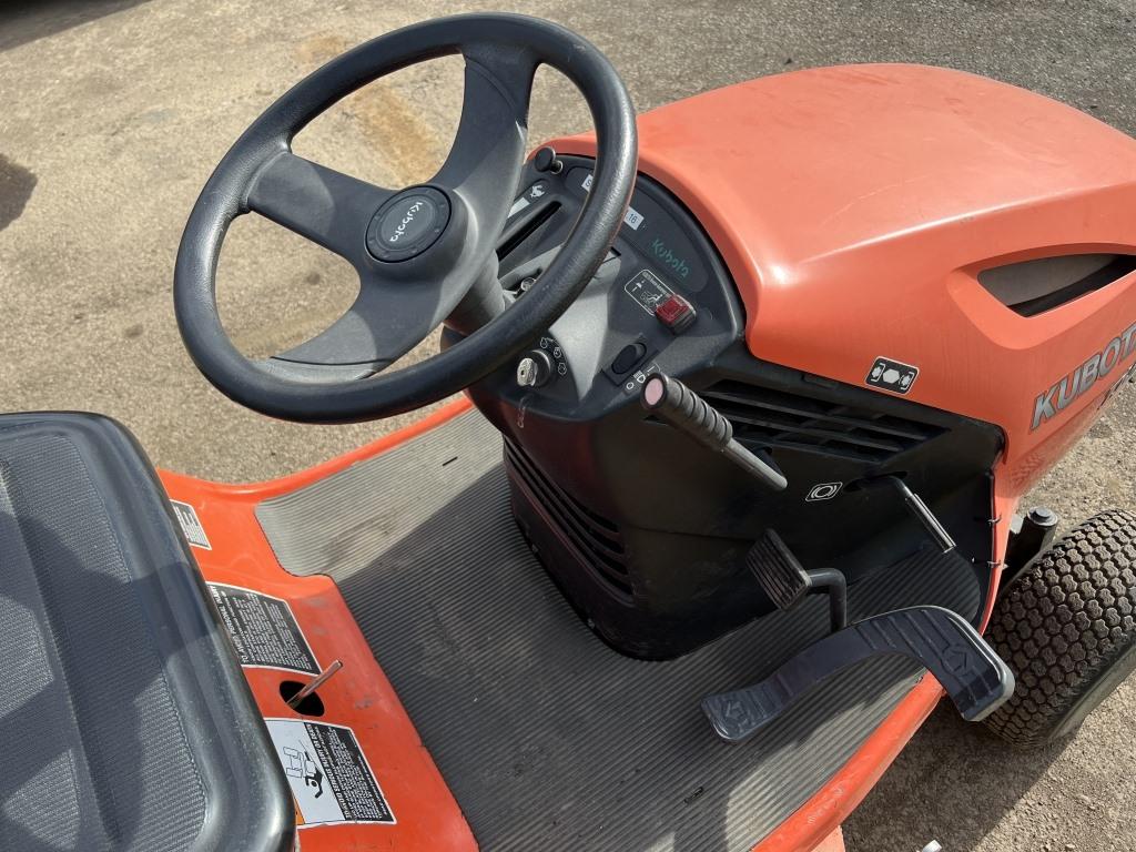 Kubota T1570 Riding Lawn Mower