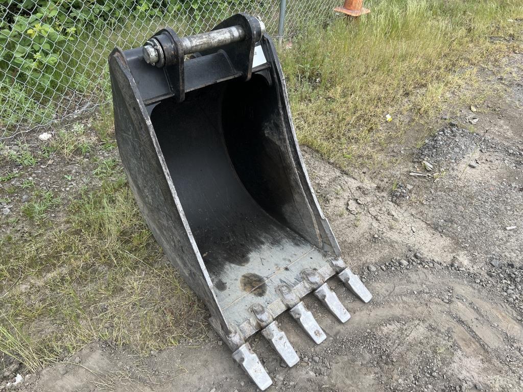 24" Dig Bucket