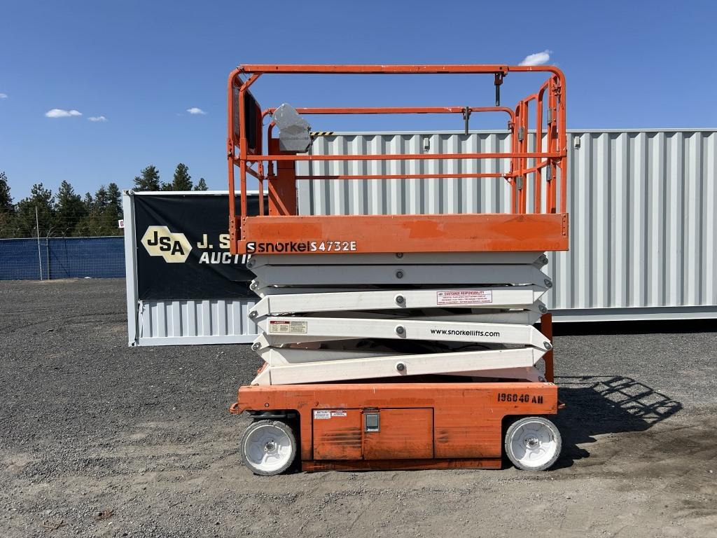 2017 Snorkel S4732E Scissor Lift