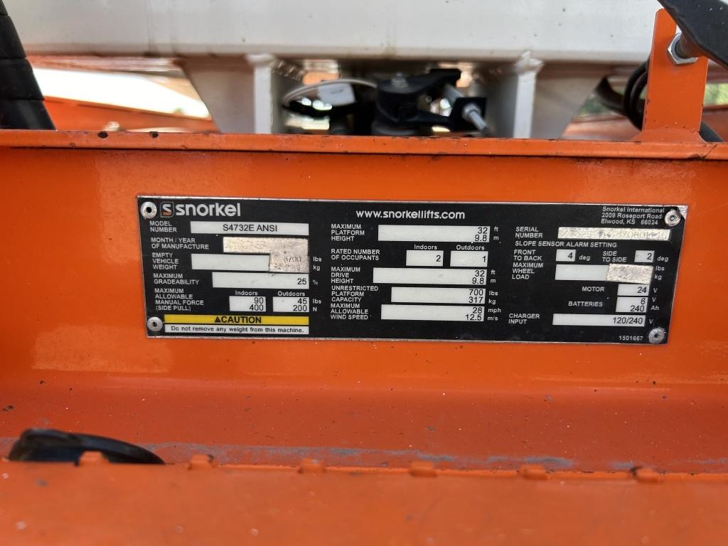 2017 Snorkel S4732E Scissor Lift