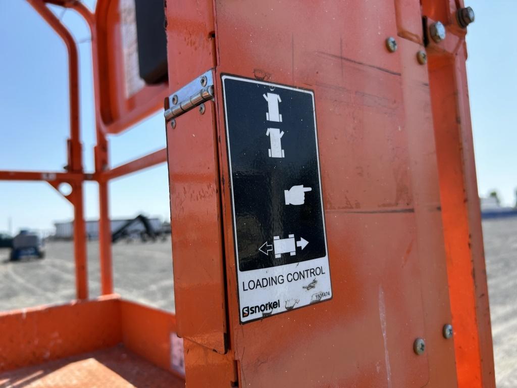 2017 Snorkel S4732E Scissor Lift