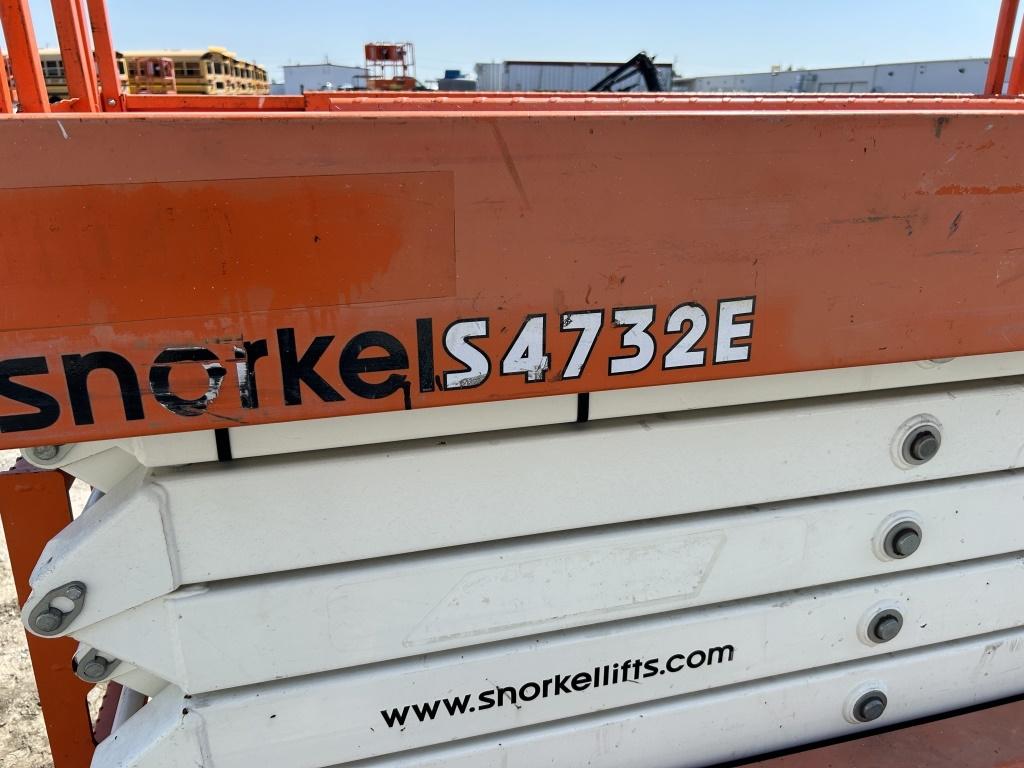 2017 Snorkel S4732E Scissor Lift