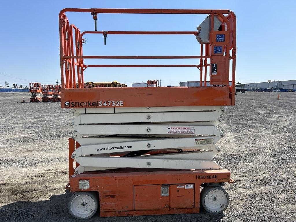 2017 Snorkel S4732E Scissor Lift