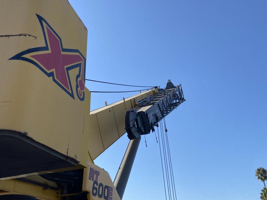 2007 Grove RT600E Rough Terrain Crane