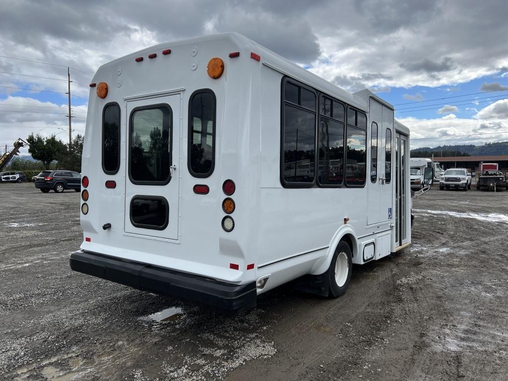 2012 Chevrolet C4500 Paratransit Bus