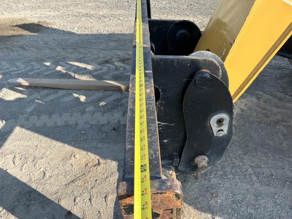2007 Caterpillar TL943 Telescopic Forklift