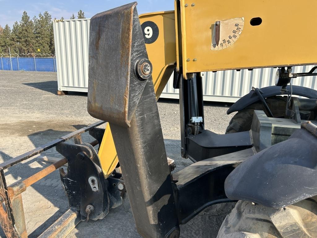 2007 Caterpillar TL943 Telescopic Forklift