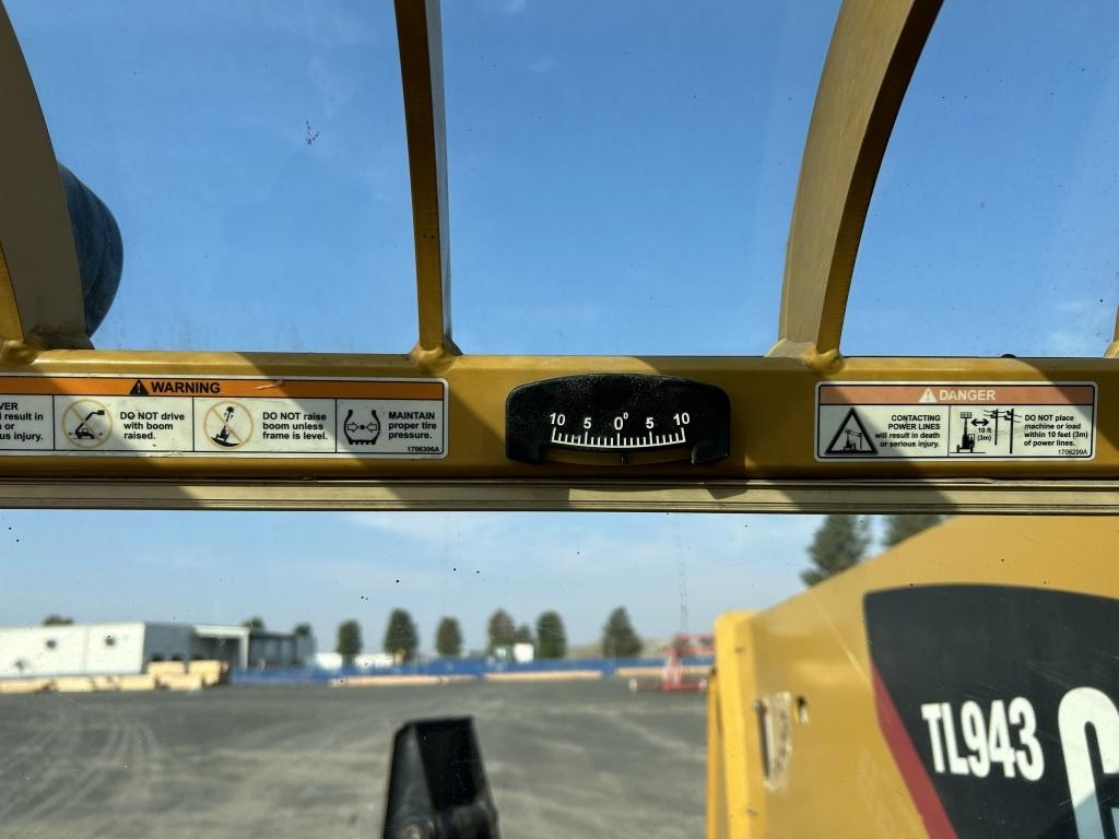 2007 Caterpillar TL943 Telescopic Forklift
