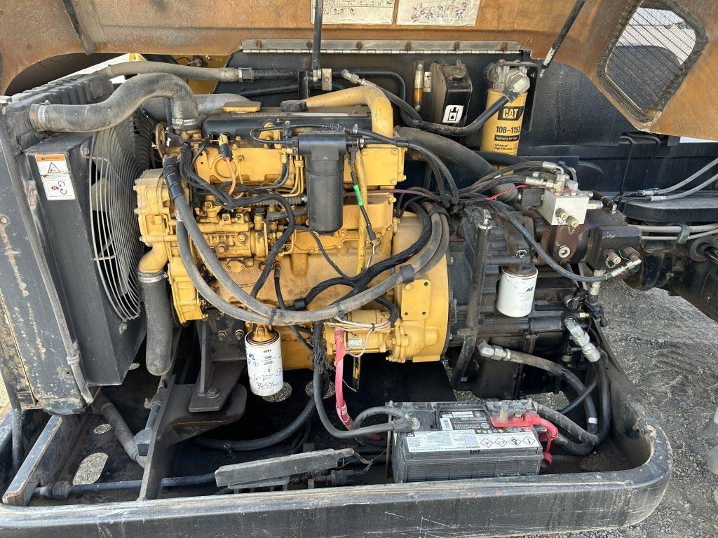 2007 Caterpillar TL943 Telescopic Forklift