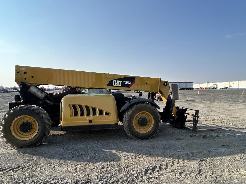 2007 Caterpillar TL943 Telescopic Forklift