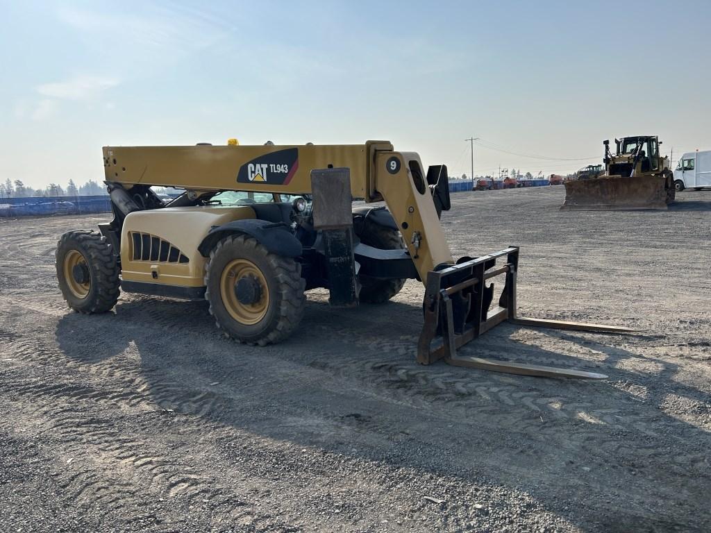 2007 Caterpillar TL943 Telescopic Forklift