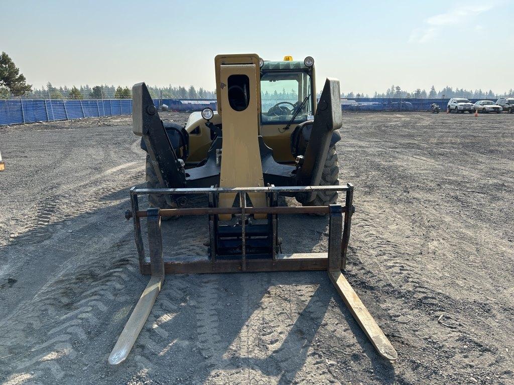 2007 Caterpillar TL943 Telescopic Forklift